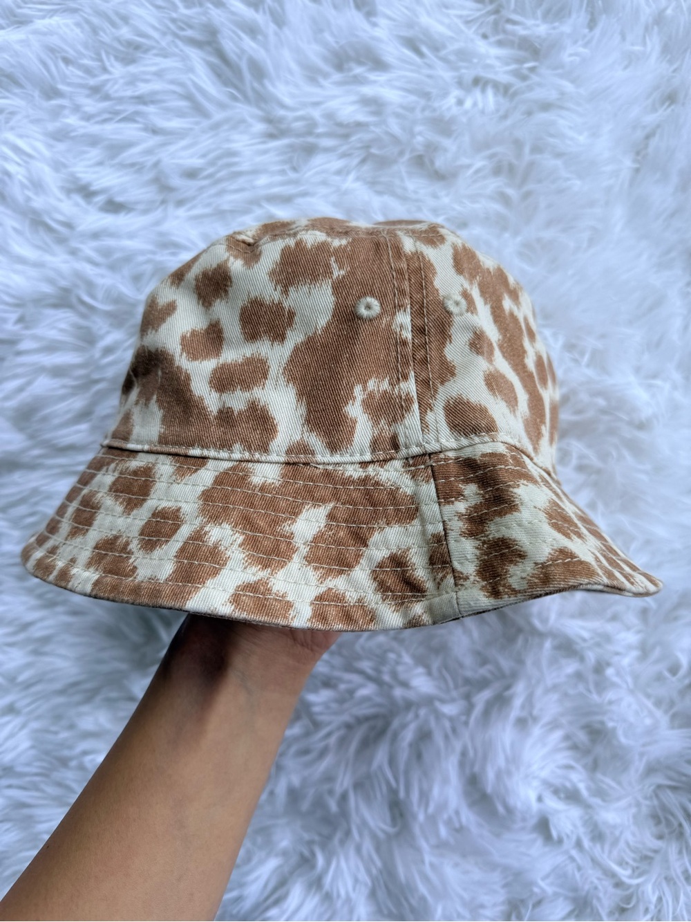 aerie Cream and Brown Patterned Cap with Branded Tag - Picture 2 of 4
